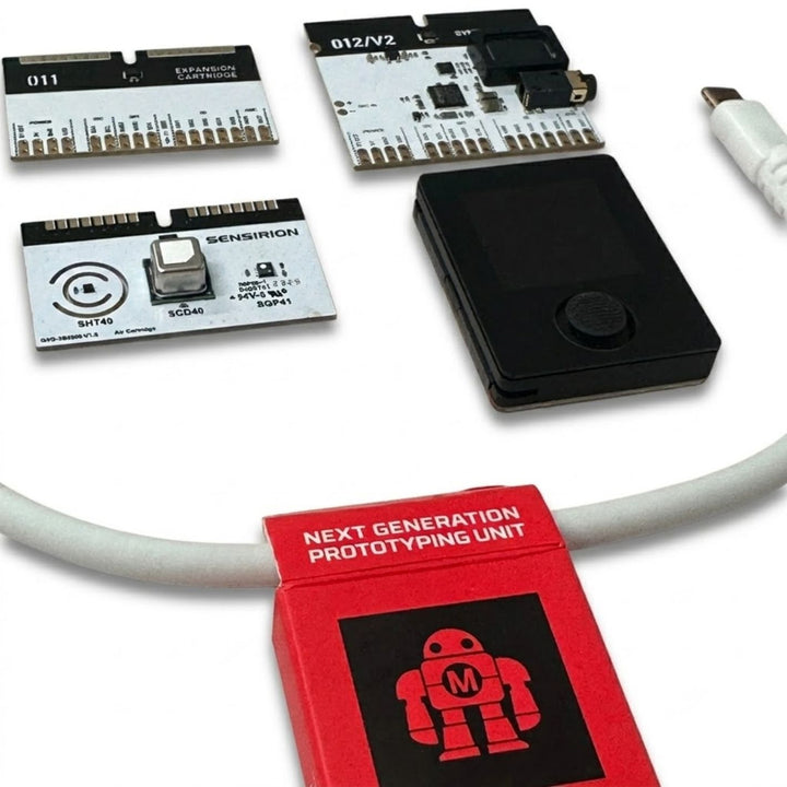 Make: Oxocard Connect 2 Starter Pack
