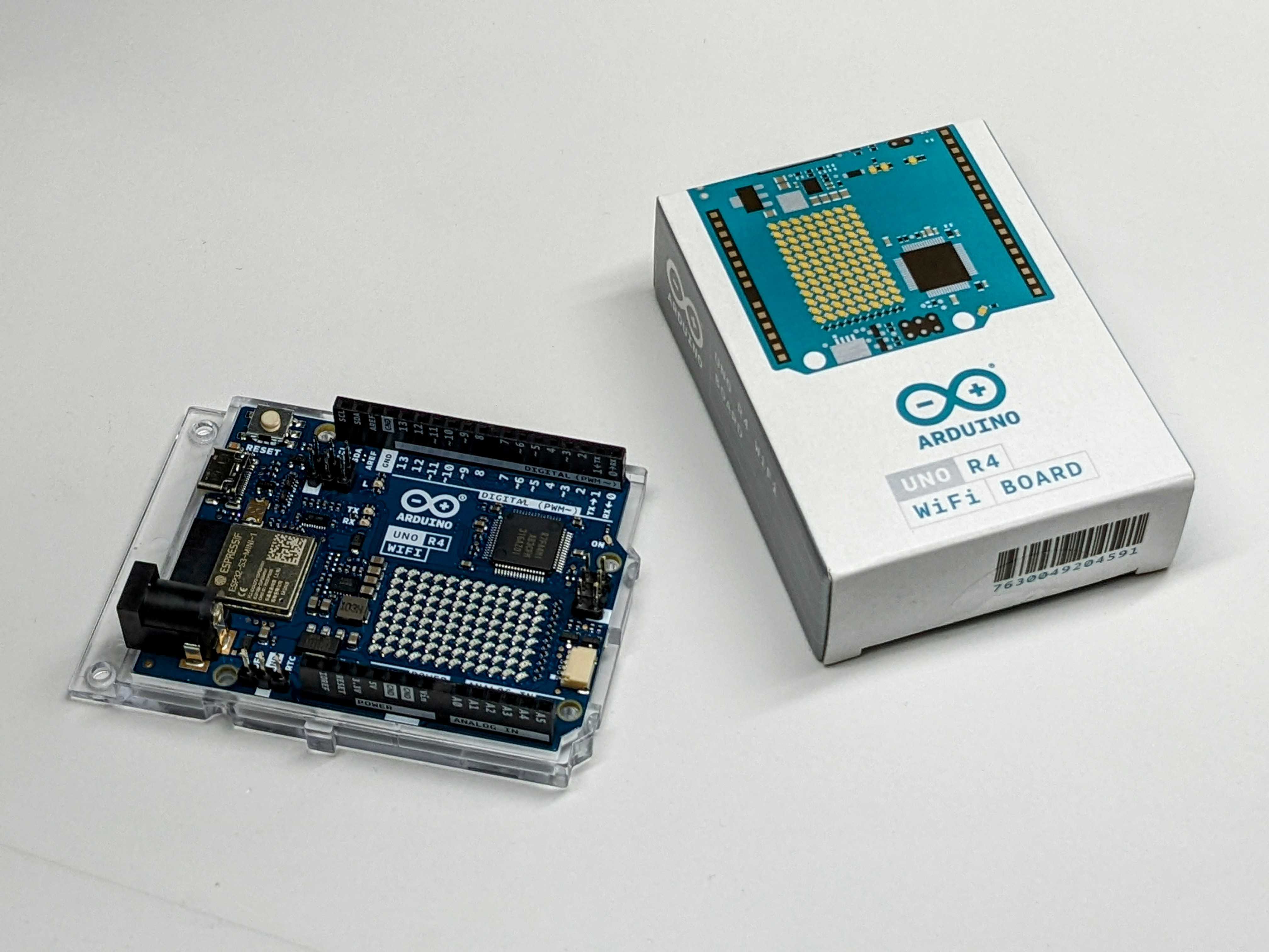 Arduino® UNO R4 WiFi — Arduino Official Store