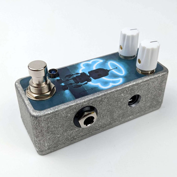 Tiny Fuzz Guitar Pedal: "Divinity"