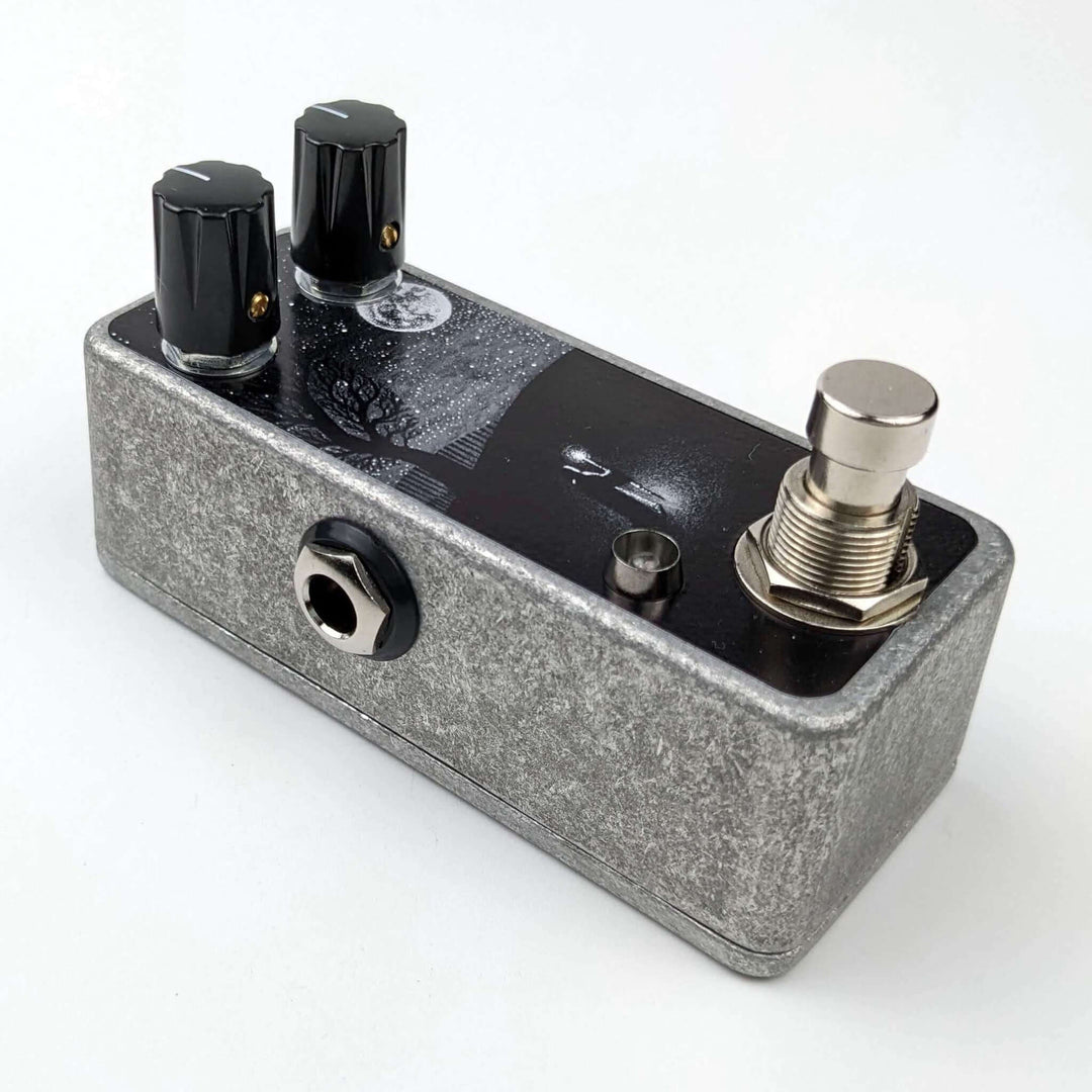 Tiny Fuzz Guitar Pedal: "Isolation"