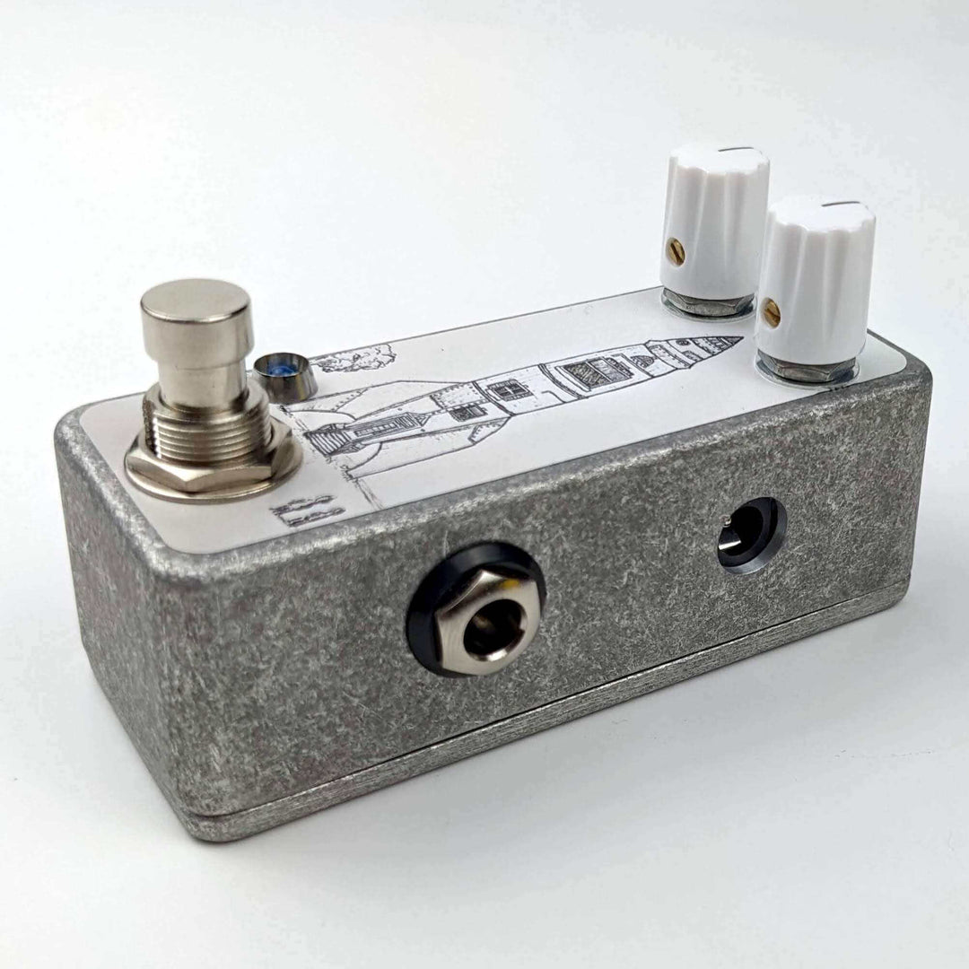 Tiny Fuzz Guitar Pedal: "Rocket"